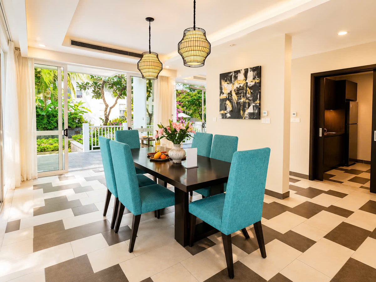 Special 5 bedroom Villa