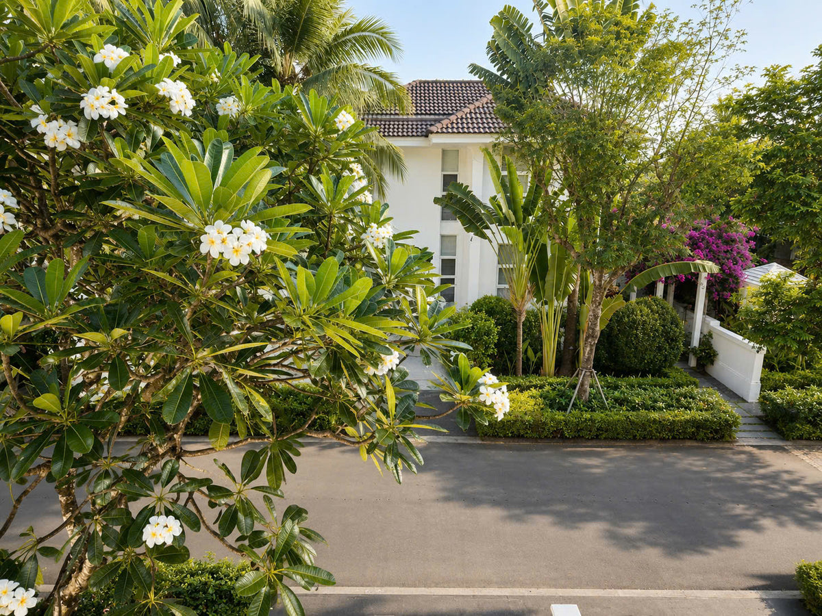 Special 5 bedroom Villa
